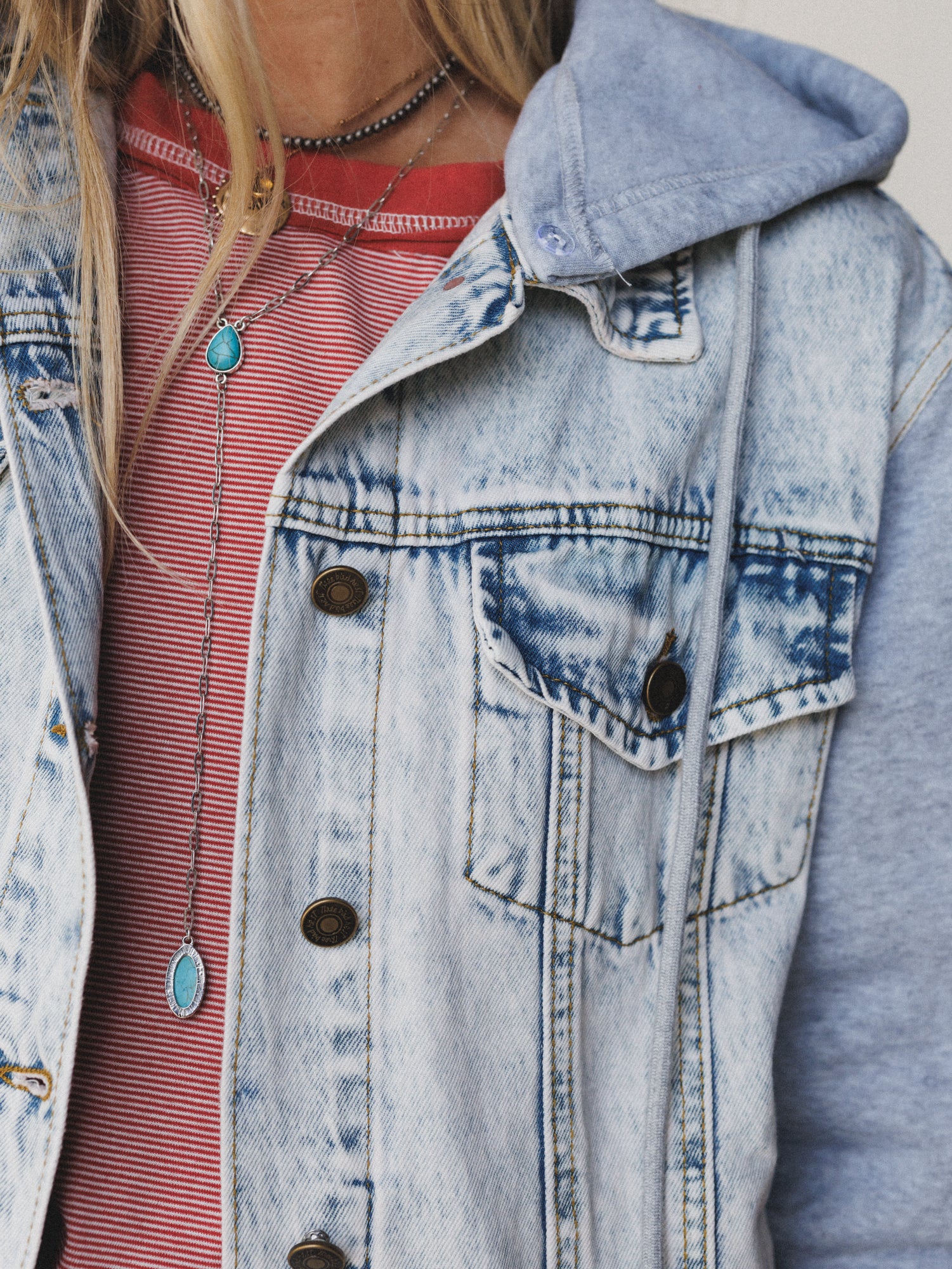 The Nest My Boyfriends Denim Jacket - Blue Light Wash