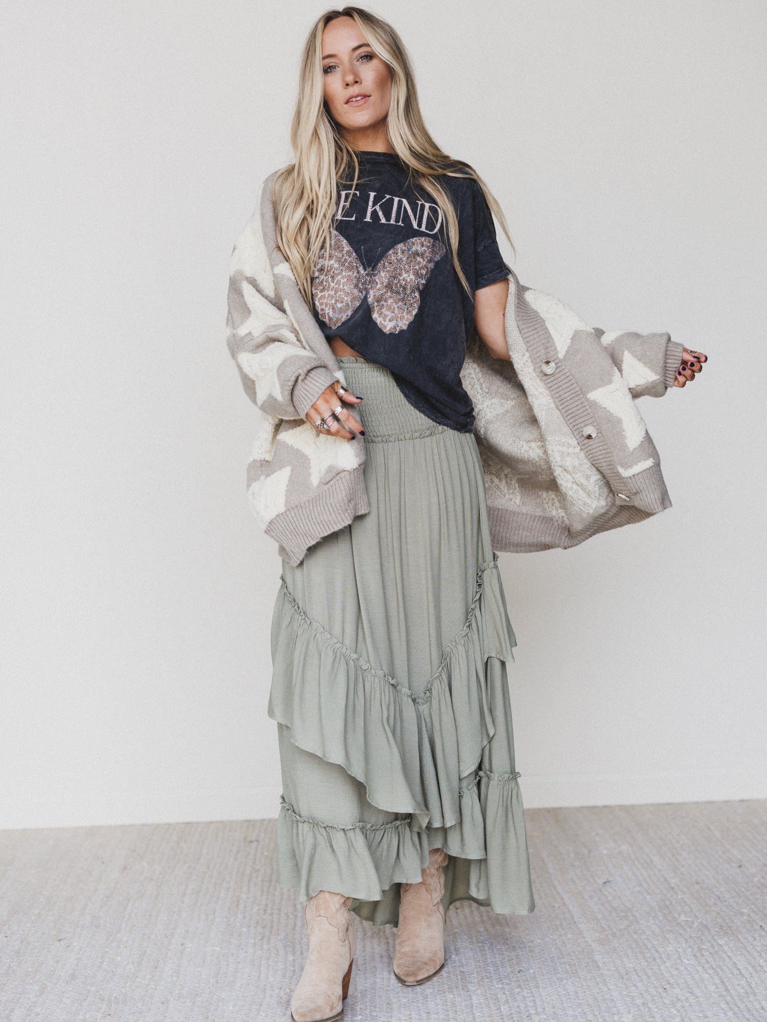 Be Kind Mineral Washed Graphic Tee - Charcoal