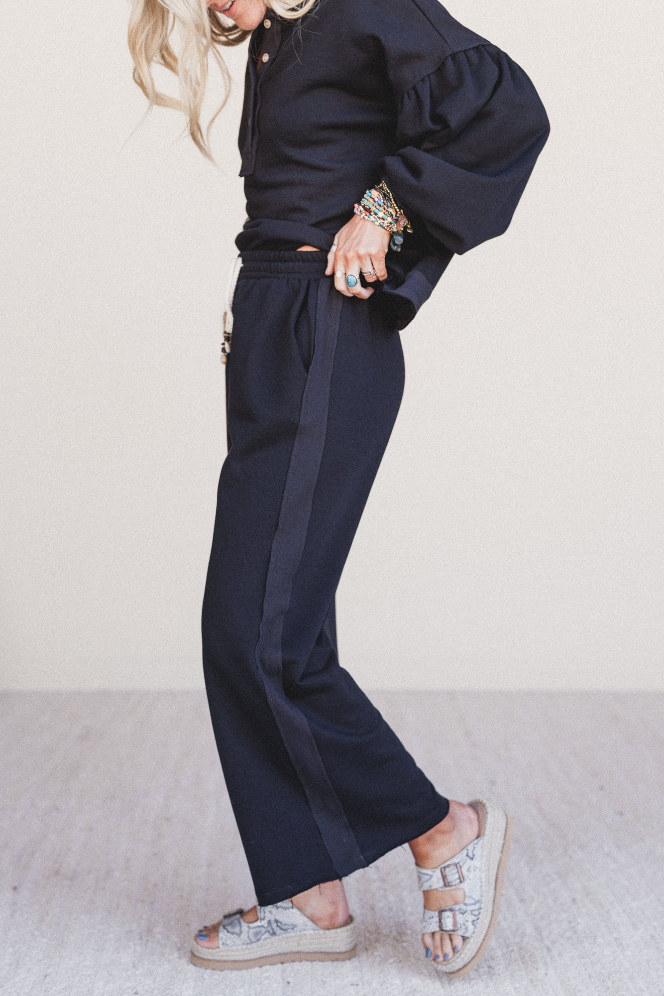 The Nest Laid Back Love 2 Piece Bundle - Black