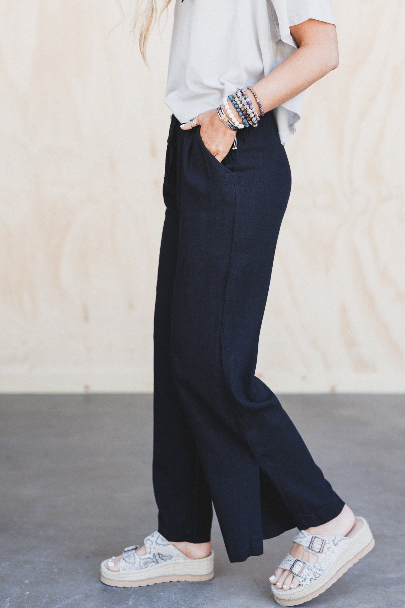 True Form Wide Leg Pants - Black