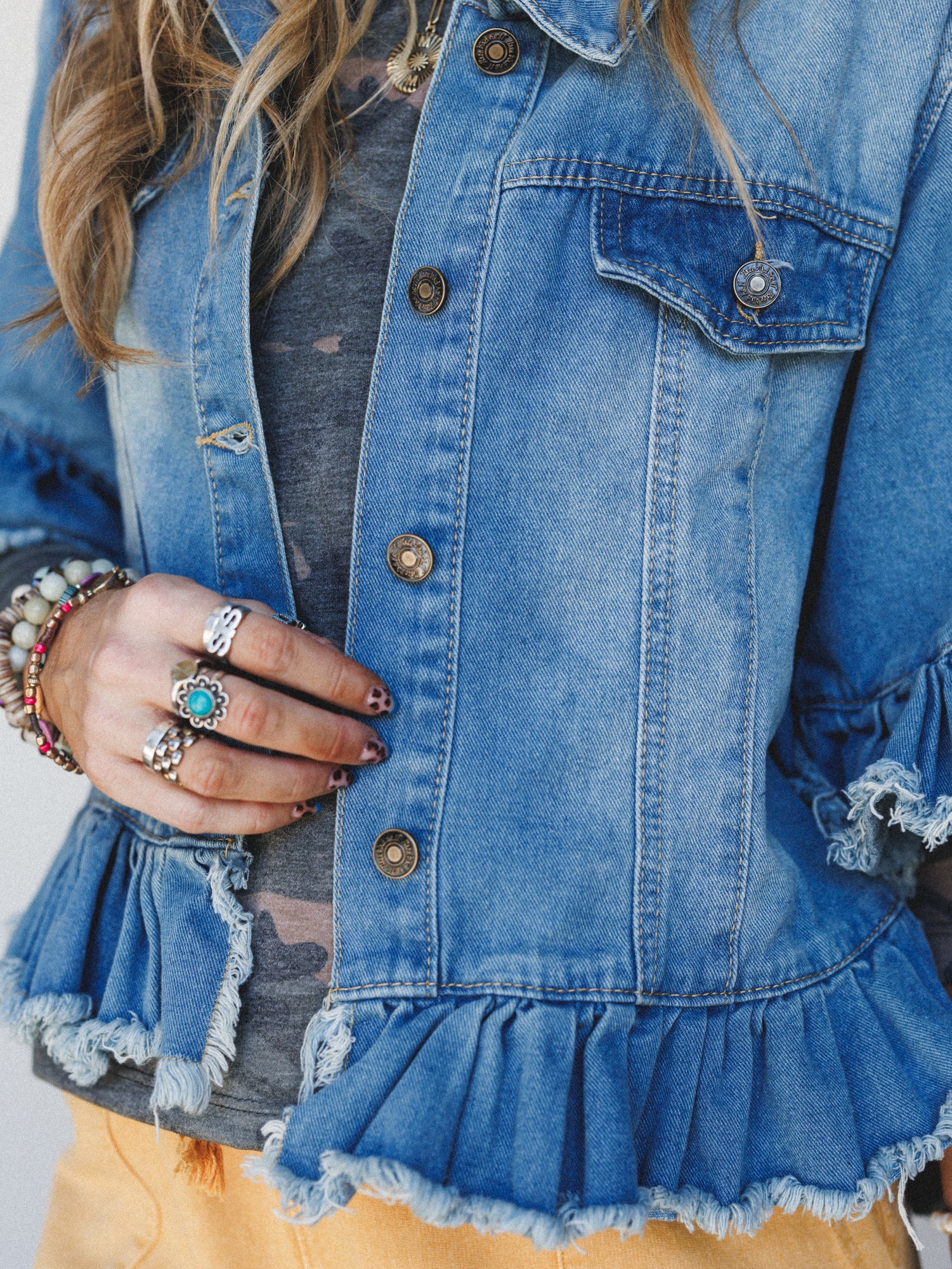 Scottie Ruffle Denim Jacket TRANSITION - Light Blue