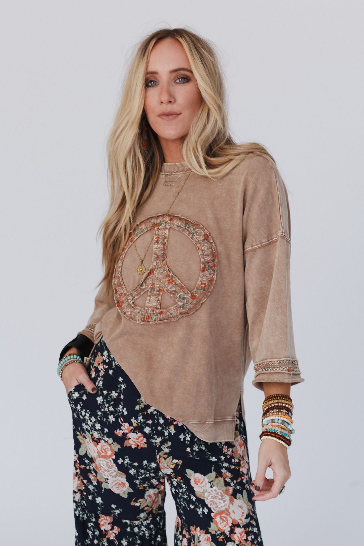 Beatrix Pullover - Mocha