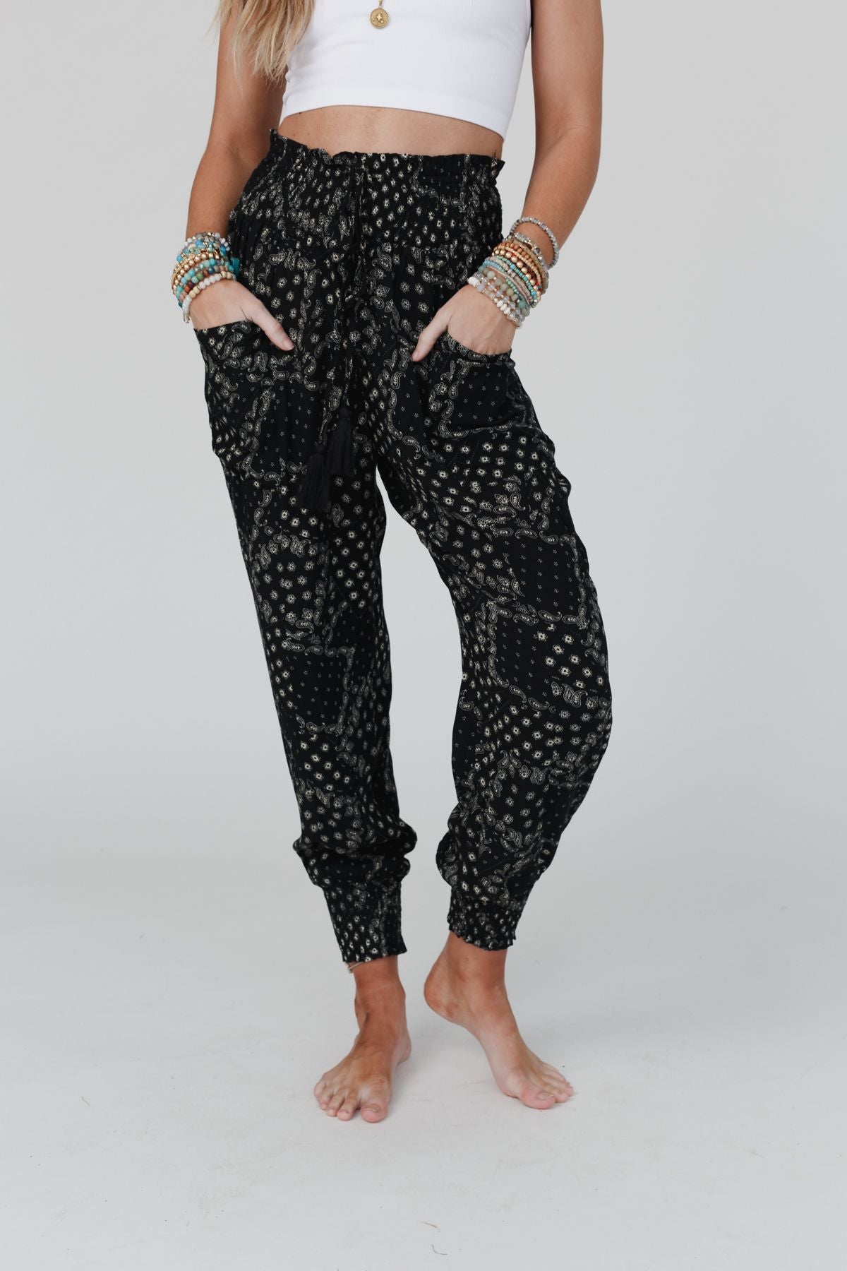 More To You Paisley Print Pant Black
