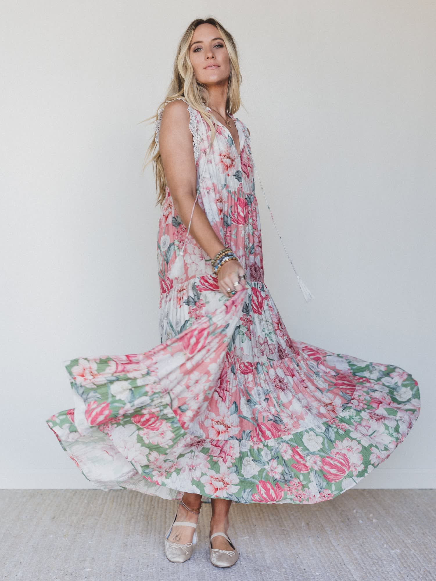dani floral pleated midi dress Hemant And Nandita Dani Floral Strappy Relaxed Midi Dress