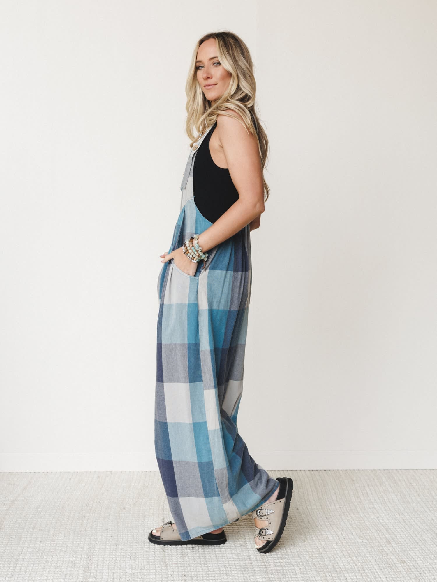 blue plaid overall dress Checkered Jumper Dress 90s Mini Blue Plaid Print Overall Dress Pinafore Sleeveless Buckle Strap Sheath Minidress 1990s Vintage Grunge Medium