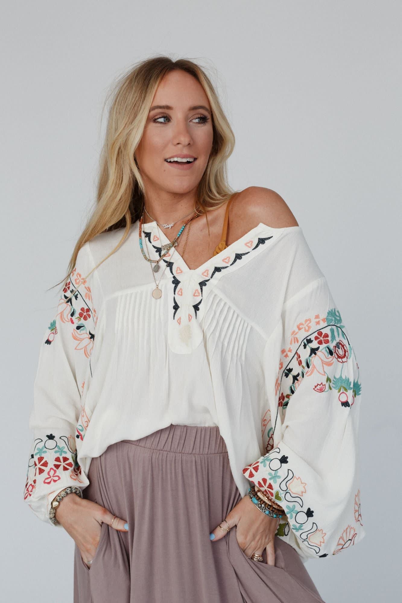 トップス acka embroidery frill blouse トップス acka embroidery frill blouse acka embroidery frill