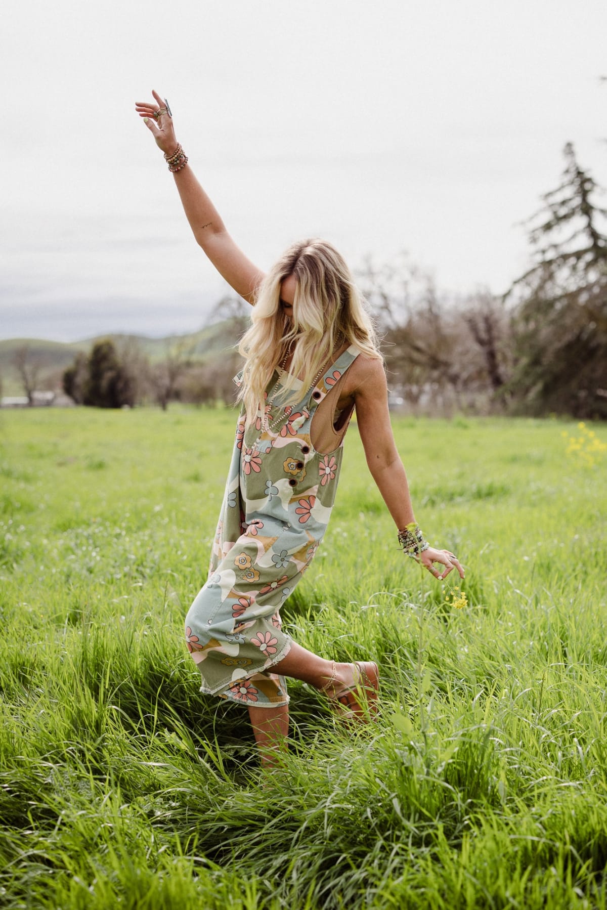 High Hopes Slouchy Denim Overalls - Olive Flower – Easel
