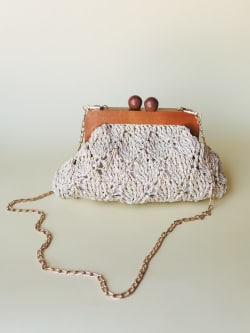 Island Clutch