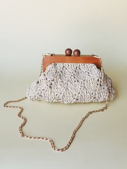 Island Clutch