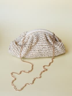 Beachy Keen Clutch