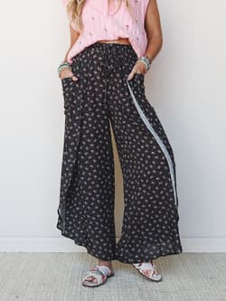 The Nest Wandering Flower Side Slit Pant