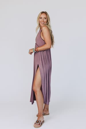 daisy-chain-maxi-dress-burgundy/Burgundy