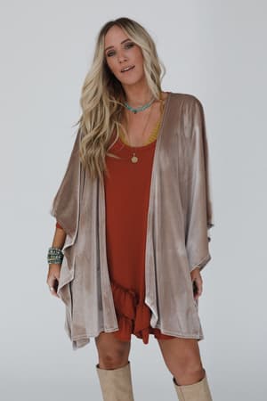 savoy-velvet-kimono-taupe/Taupe
