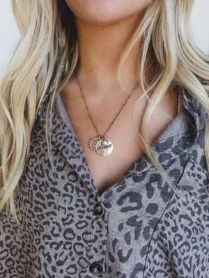 june-dreamer-birthstone-necklace-pearl/June Pearl