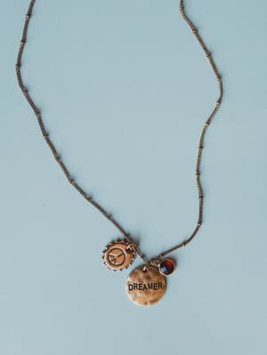 january-dreamer-birthstone-necklace-garnet-1/January Garnet