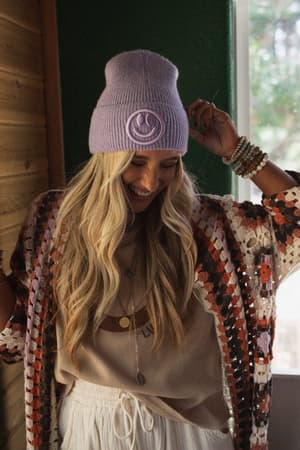 nesta-smiley-beanie-lavender/Lavender