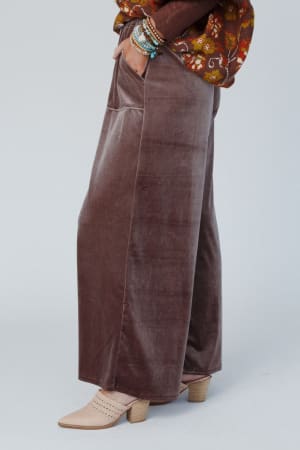 luxe-nights-velvet-drawstring-pants-coco23/Coco