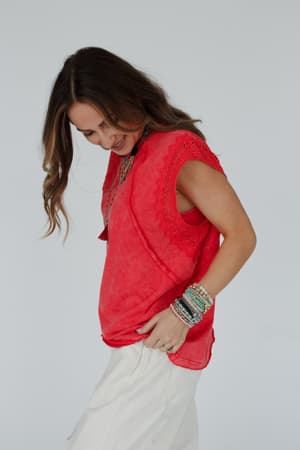 clean-cut-short-sleeve-top-red/Red