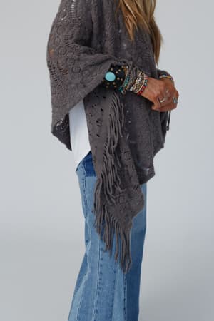 sea-beyond-lace-poncho-gray/Gray