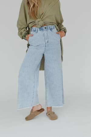 simply-you-wide-leg-jeans-washed-denim/Washed Denim