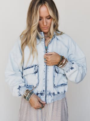 Beauty of the West Embroidered Jacket - Light Wash L / Light Wash