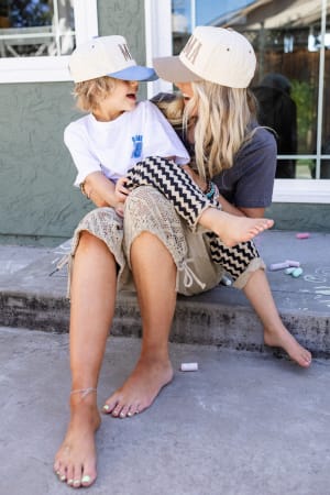 mama-baseball-hat-beige/Beige