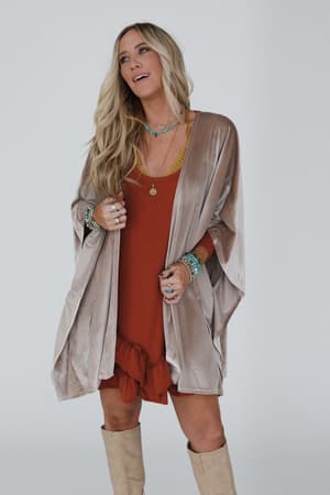 savoy-velvet-kimono-taupe/Taupe