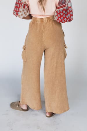 vibes-for-days-pants-camel/Brown
