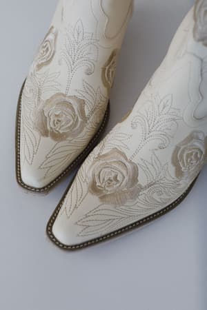canyon-star-boots-ivory/Ivory