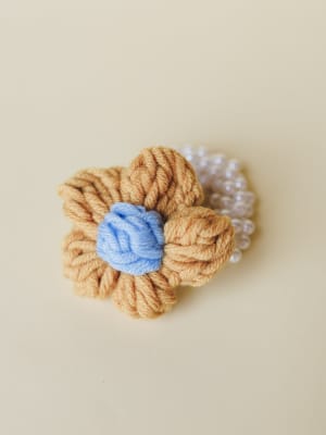 flowers-in-your-hair-scrunchie-gold/Gold