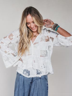 Eyelet Garden Bell Sleeve Blouse - Cream L / Cream