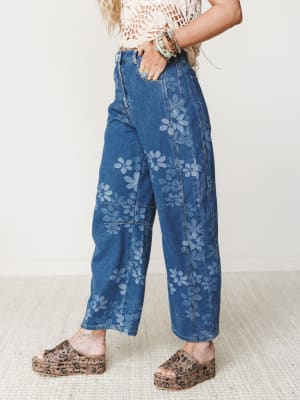 Groovy Step Jeans - Medium Wash S / Medium Wash