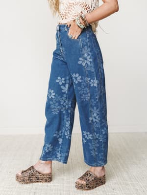Groovy Step Jeans - Medium Wash S / Medium Wash