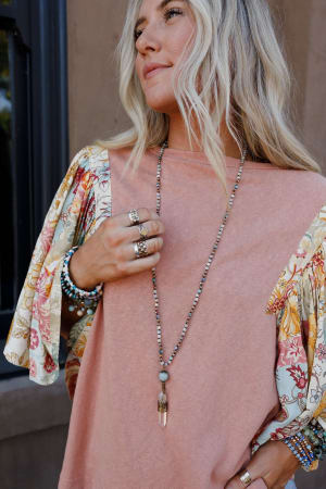 Leanora Necklace: undefined