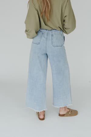 simply-you-wide-leg-jeans-washed-denim/Washed Denim