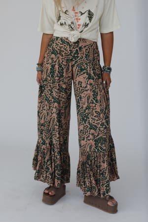 paisley-dream-ruffled-pants-green/Green
