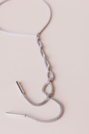 horizon-drop-necklace-silver/Silver