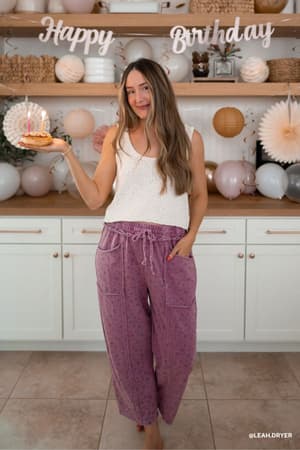 vintage-vines-pants-magenta/Magenta