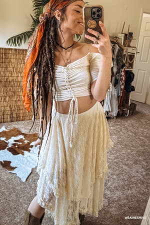 dreamy-meadow-floral-lace-skirt-cream/Cream