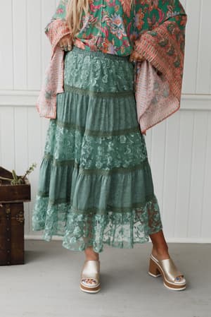 lace-horizon-maxi-skirt-sage/Sage
