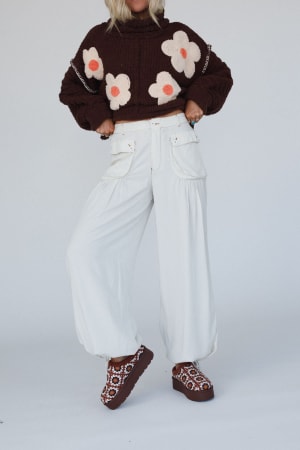 east-bay-loose-fit-cargo-jeans-cream/Cream