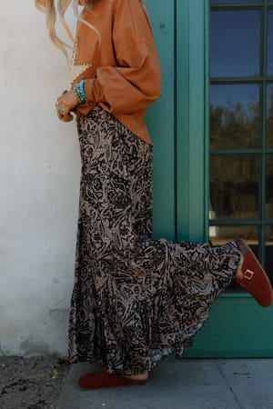 paisley-dream-ruffled-pants-black/Black