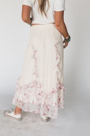violet-daze-lace-maxi-skirt-pink/Pink