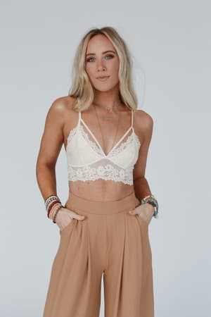 lace-embrace-bralette-cream/Cream