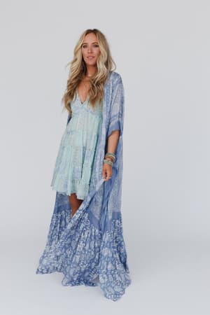 paisley-tapestry-free-flow-duster-kimono-chambray/Chambray