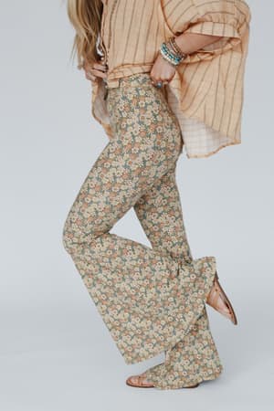 dream-in-flowers-flare-pants-natural-denim/Denim Khaki