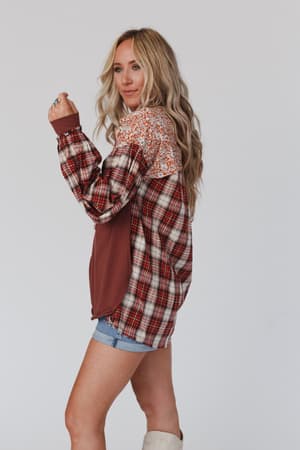 better-together-mixed-print-top-apple-wood/Apple Wood
