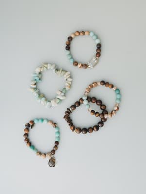 Izzy Bracelet Set: undefined
