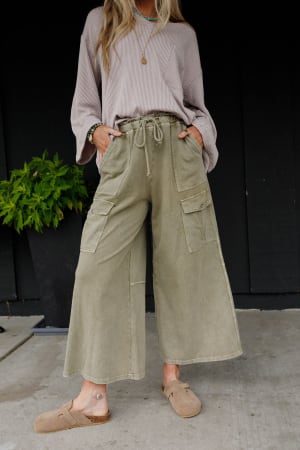 cargo-cascade-wide-leg-pants-olive/Olive