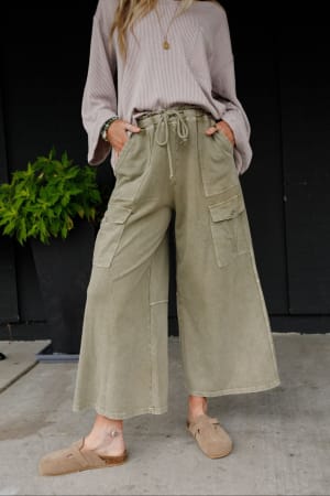 cargo-cascade-wide-leg-pants-olive/Olive